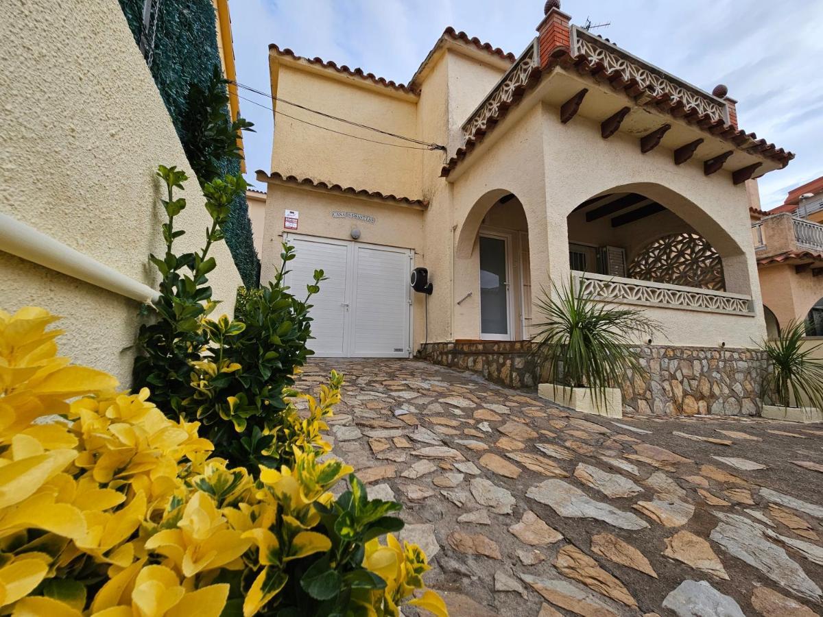 Villa Casa Sebastian L' Escala Exterior foto