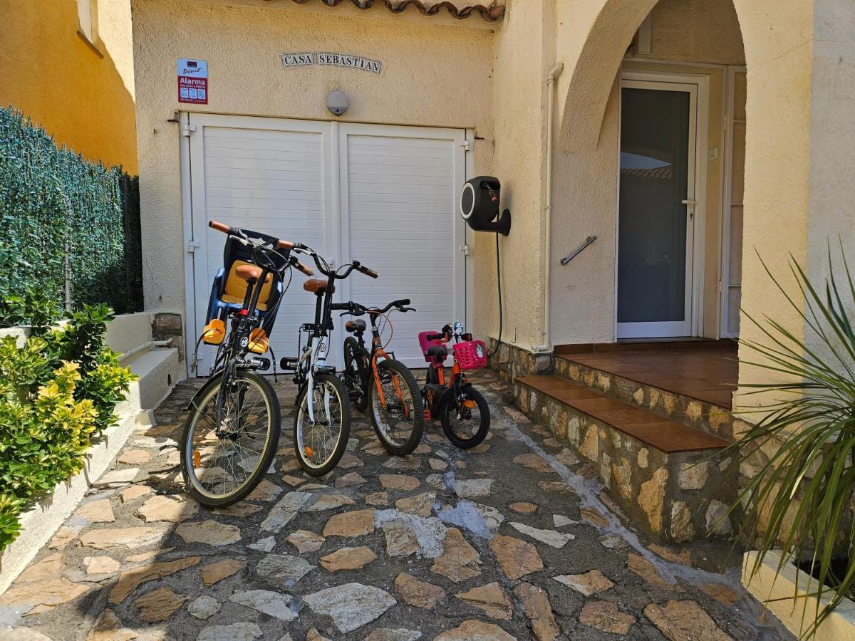 Villa Casa Sebastian L' Escala Exterior foto